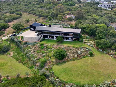 4 Bedroom House For Sale in Stilbaai West, Stilbaai - DICH.webp