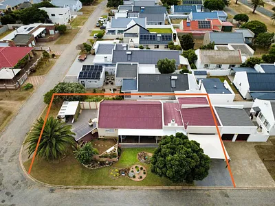 3 Bedroom House For Sale in Stilbaai West, Stilbaai - DZfu.webp