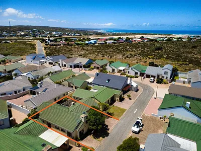 3 Bedroom House For Sale in Stilbaai West, Stilbaai - nqO3.webp