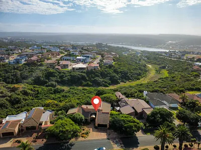 3 Bedroom House For Sale in Stilbaai West, Stilbaai - D8j6.webp