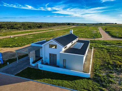 3 Bedroom House For Sale in Stilbaai West, Stilbaai - B6B5.webp