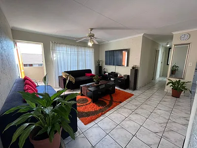 2 Bedroom Apartment For Sale in Eden Glen, Edenvale - r0Yt.webp