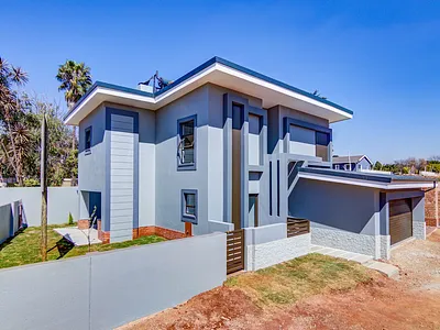 3 Bedroom House For Sale in Bedfordview - KKMQ.webp