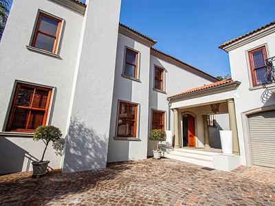 5 Bedroom House To Rent in Bedfordview - 5cvk.webp