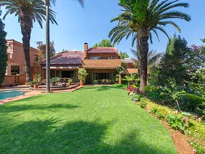4 Bedroom House For Sale in Bedfordview - jZ2B.webp