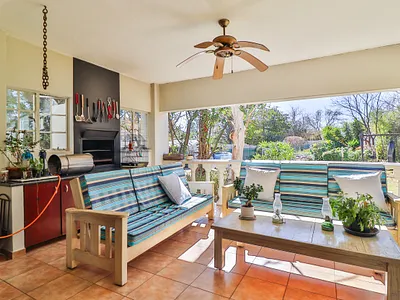 5 Bedroom House For Sale in Bedfordview - UmQm.webp