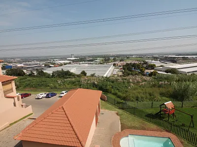 2 Bedroom Apartment To Rent in Germiston - img