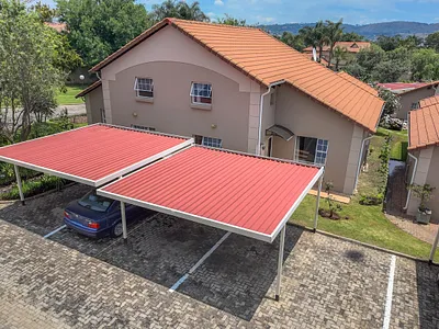 3 Bedroom Townhouse For Sale in Johannesburg - JHIk.webp