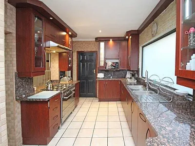 3 Bedroom House For Sale in Edenvale - C7Wr.webp