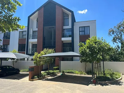 3 Bedroom Apartment For Sale in Johannesburg - gQpR.webp
