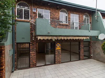 3 Bedroom Townhouse For Sale in Johannesburg - ol3s.webp