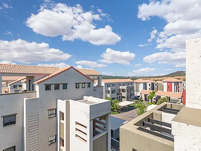 1 Bedroom Townhouse For Sale in Sandton - Lv1H.webp