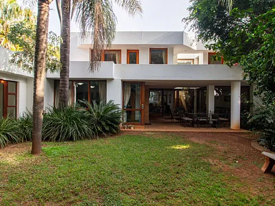 4 Bedroom Townhouse For Sale in Bedfordview - O7cG.webp