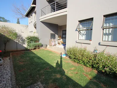 2 Bedroom Townhouse For Sale in Bedfordview - XBgH.webp