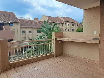 3 Bedroom Townhouse To Rent in Bedfordview - 4vKK.webp