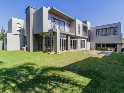 4 Bedroom House To Rent in Bedfordview - yC4T.webp