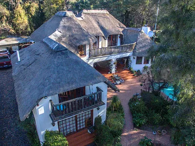 4 Bedroom House For Sale in Bedfordview - Ixat.webp