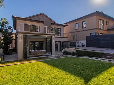 4 Bedroom Townhouse For Sale in Bedfordview - Z8KH.webp