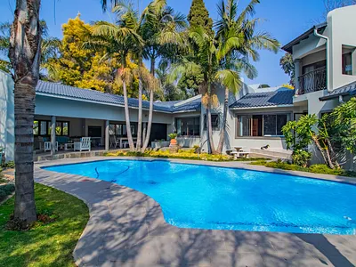 4 Bedroom House For Sale in Bedfordview - LES1.webp