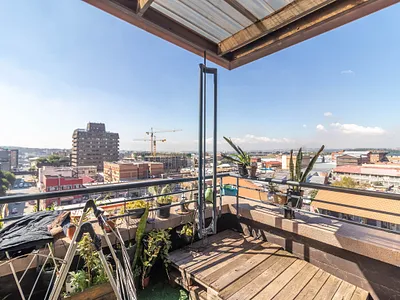 70 Bedroom Apartment For Sale in Johannesburg - 6FGK.webp
