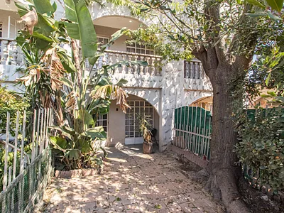 2 Bedroom Apartment For Sale in Germiston - Hjo0.webp