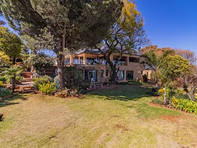 4 Bedroom House For Sale in Bedfordview - VXXz.webp