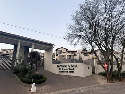 2 Bedroom Apartment For Sale in Johannesburg - bTkE.webp