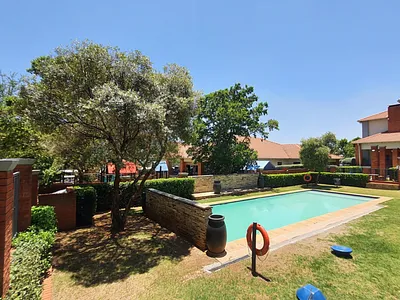 2 Bedroom Apartment For Sale in Edenvale - lf2Y.webp