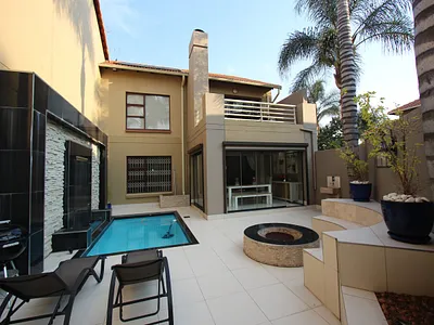 3 Bedroom Townhouse For Sale in Bedfordview - ZSSf.webp