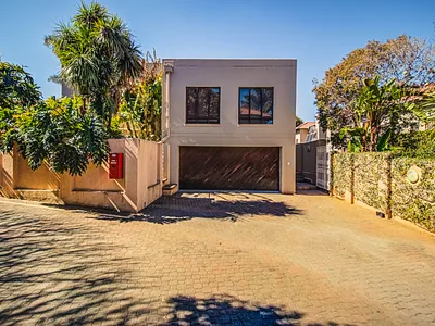 3 Bedroom Townhouse For Sale in Johannesburg - 6XgK.webp