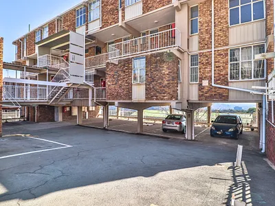2 Bedroom Apartment For Sale in Germiston - xSwW.webp
