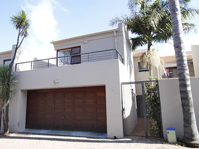 3 Bedroom Townhouse For Sale in Bedfordview - qpBk.webp