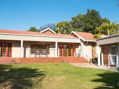 3 Bedroom House For Sale in Bedfordview - TT5a.webp