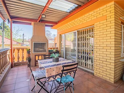 4 Bedroom House For Sale in Johannesburg - FsXg.webp