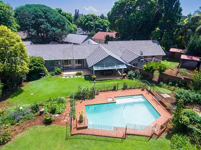 4 Bedroom House For Sale in Bedfordview - mVzx.webp