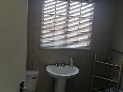 2 Bedroom Apartment For Sale in Edenvale - HSNh.webp