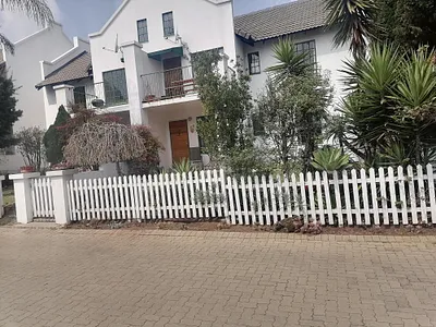 2 Bedroom Apartment For Sale in Edenvale - rlp6.webp