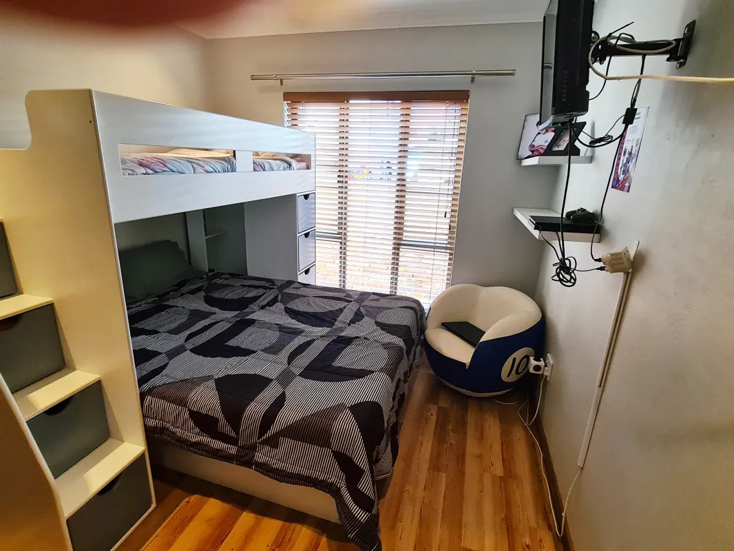 Carousel Indicator - URWU.webp