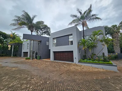 4 Bedroom House To Rent in Sandton - DKoX.webp