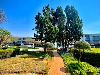2 Bedroom Apartment For Sale in Randburg - img