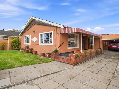 3 Bedroom House For Sale in Cape Town - img