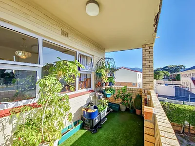 2 Bedroom Apartment For Sale in Cape Town - fPs6.webp