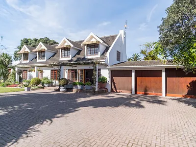 6 Bedroom House For Sale in Cape Town - img