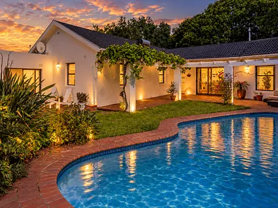 4 Bedroom House For Sale in Cape Town - img