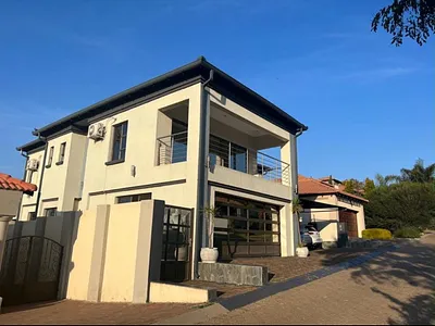 4 Bedroom House For Sale in Witbank - img