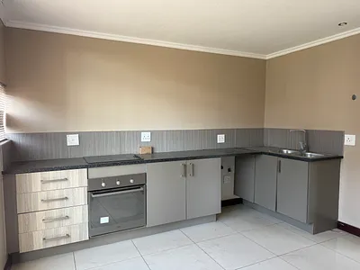2 Bedroom Apartment To Rent in Witbank - xPvR.webp
