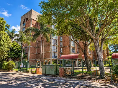 2 Bedroom Apartment For Sale in Pretoria - aK7y.webp
