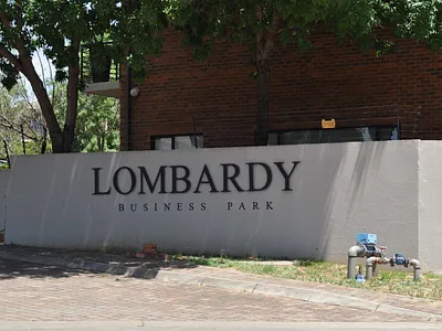 Commercial Property For Sale in Pretoria - g9DE.webp