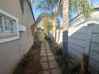 1 Bedroom Apartment To Rent in Pretoria - 8nfx.webp