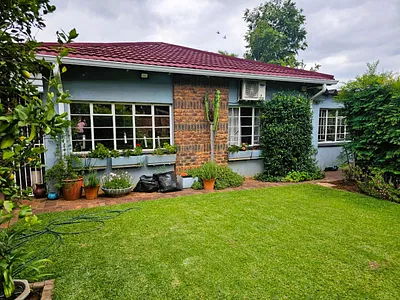 4 Bedroom House For Sale in Pretoria - img